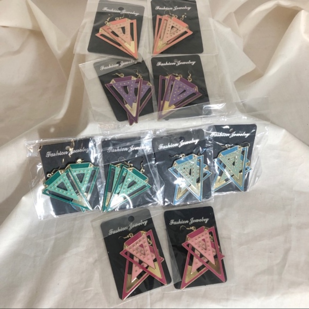 Earrings 80s Triangle- 2 pair each color Lot of 10